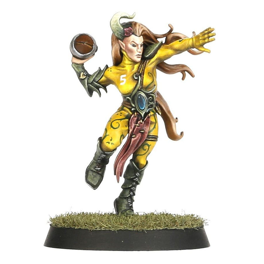 Blood Bowl: Wood Elf Team - Athelorn Avengers - Gathering Games