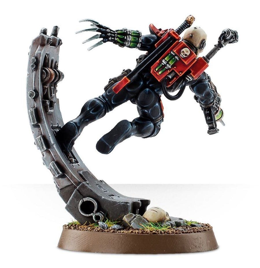 Warhammer 40K: Imperial Agents: Eversor Assassin - Gathering Games